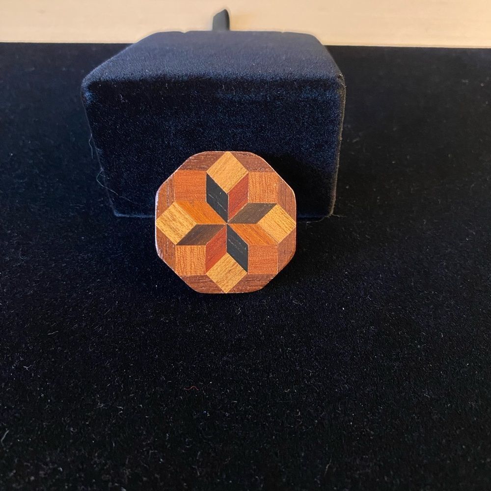 Vintage Handmade Folk Art Wood Inlay Brooch - Picture 2 of 3